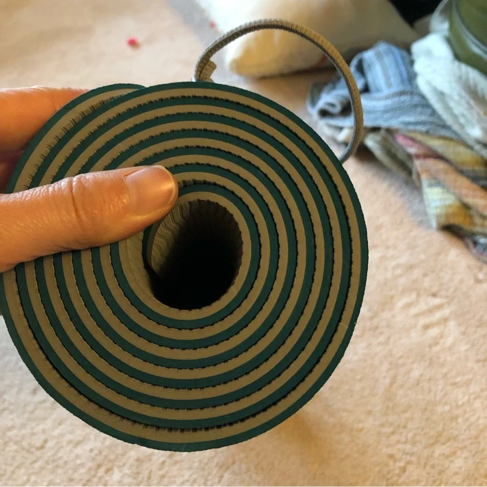 Gaiam Performance Yoga Mat Reversible - Picture 4 of 4